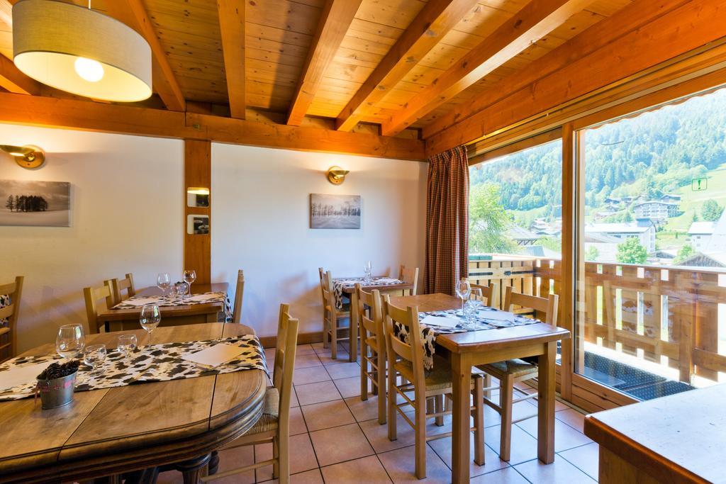 Chalet Hotel Aiguille Blanche Logis เลส์เฌต์ ภายนอก รูปภาพ