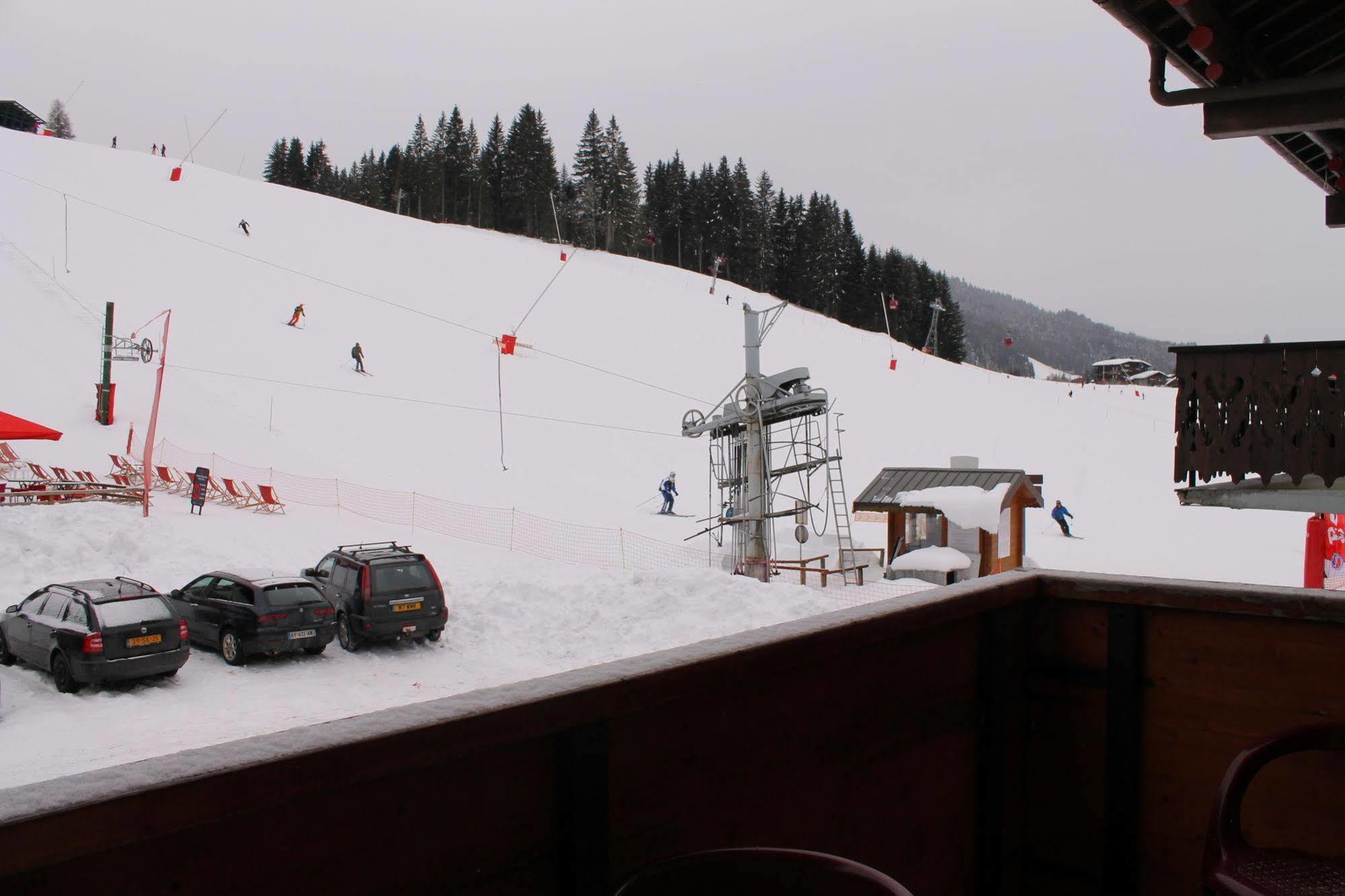 Chalet Hotel Aiguille Blanche Logis เลส์เฌต์ ภายนอก รูปภาพ