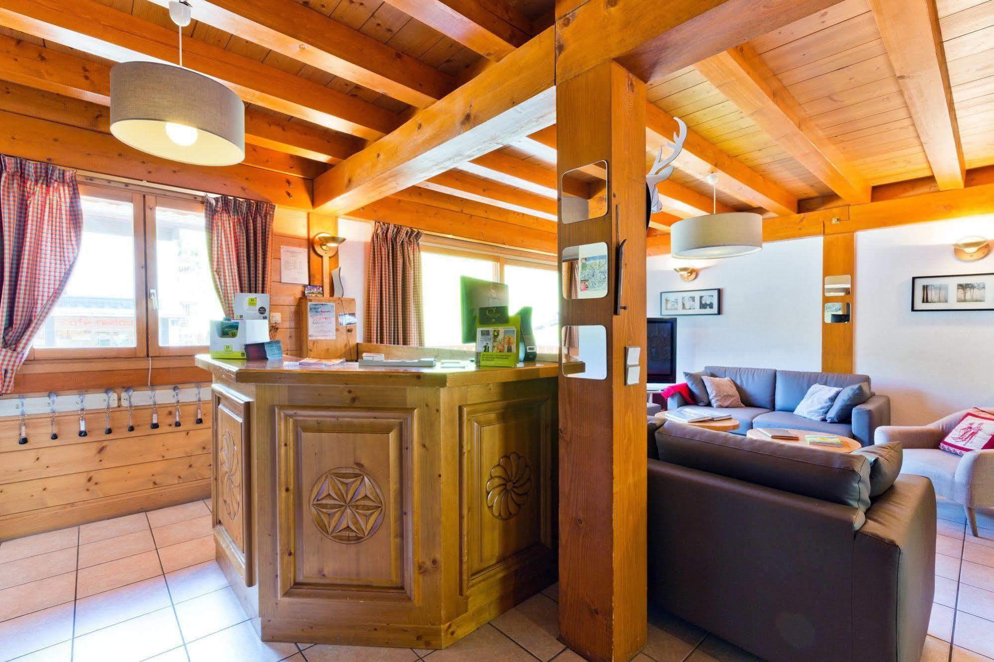 Chalet Hotel Aiguille Blanche Logis เลส์เฌต์ ภายนอก รูปภาพ